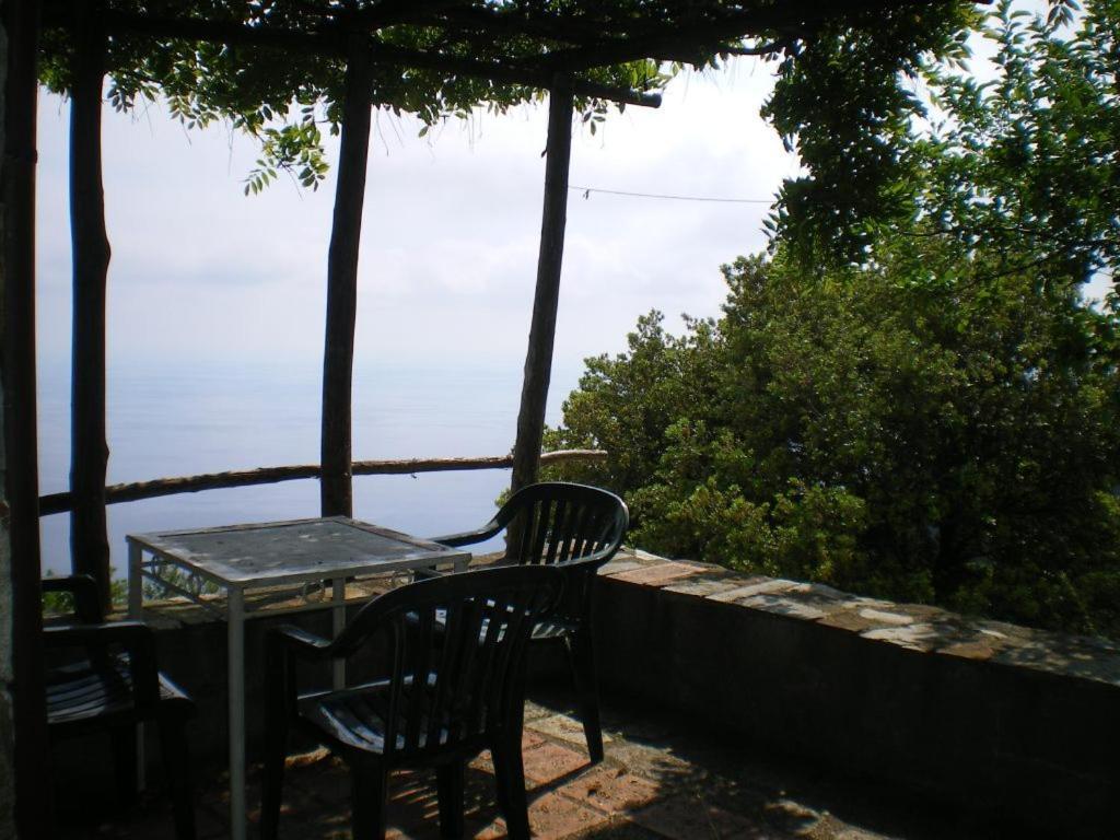 Cottage La Torre Del Pittore Bonassola Exterior photo