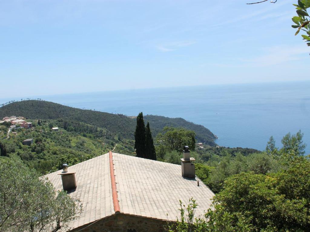 Cottage La Torre Del Pittore Bonassola Exterior photo
