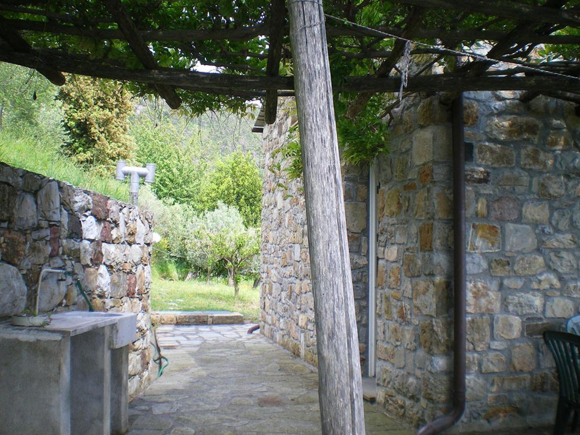 Cottage La Torre Del Pittore Bonassola Exterior photo